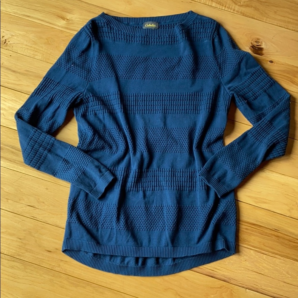 Cabelas sweater